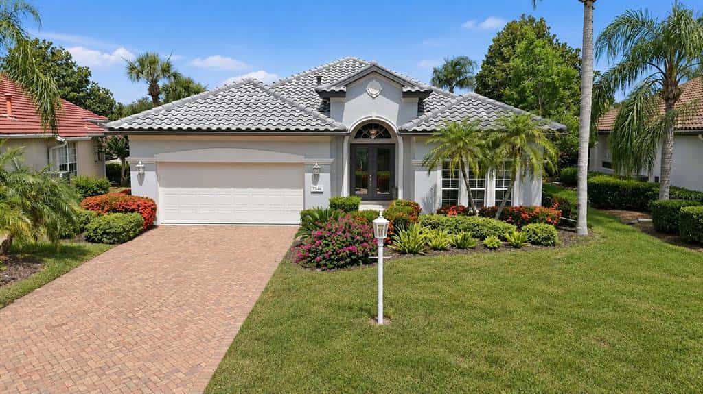Single Family Residence in UNIVERSITY PARK