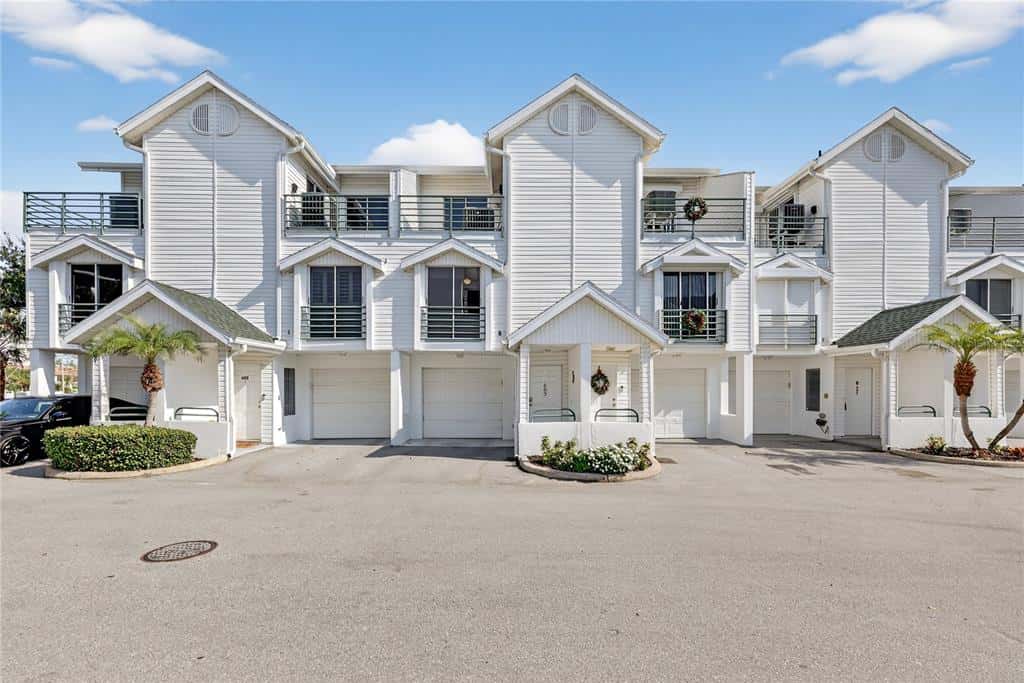 Townhouse in CLEARWATER
