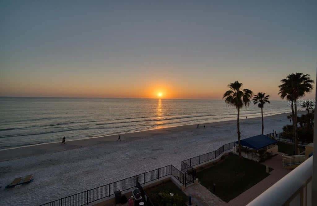 Condominium in NORTH REDINGTON BEACH