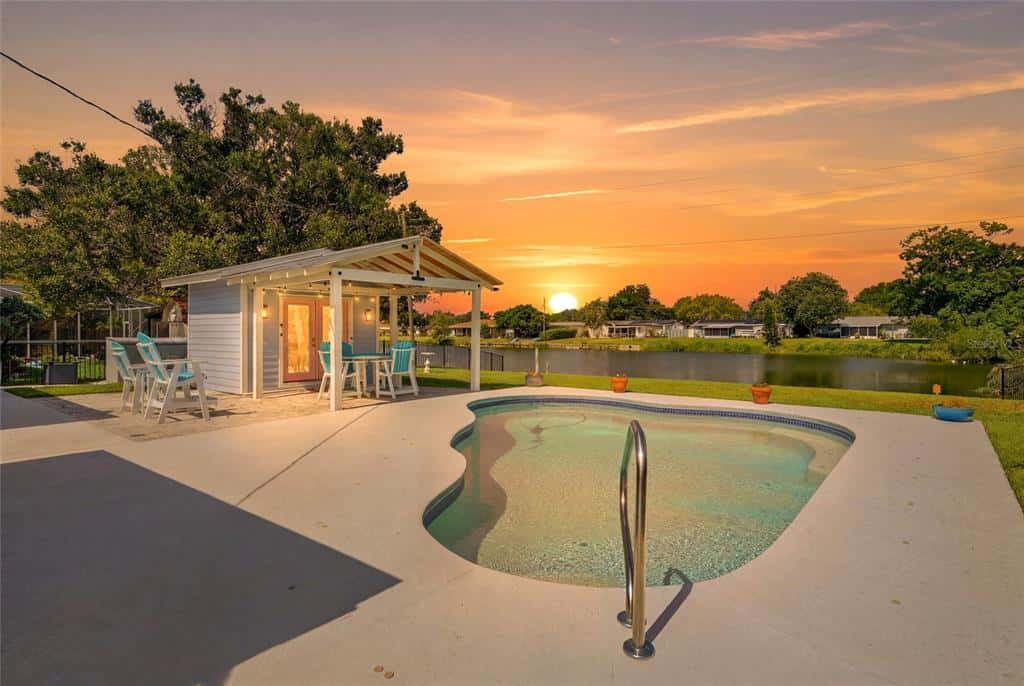 Single Family Residence in KENNETH CITY