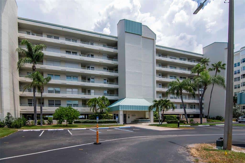 Condominium in SOUTH PASADENA