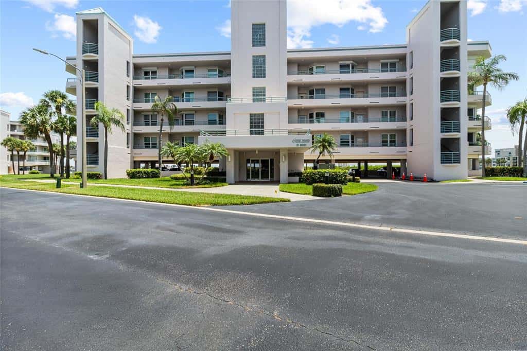 Condominium in ST PETE BEACH