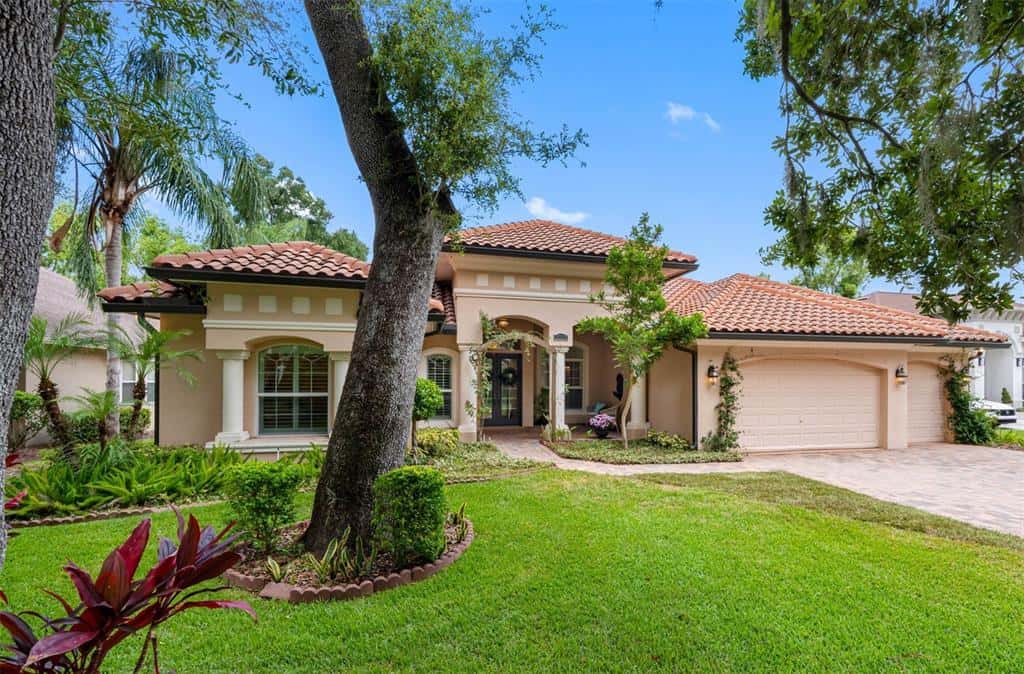 Single Family Residence in TAMPA
