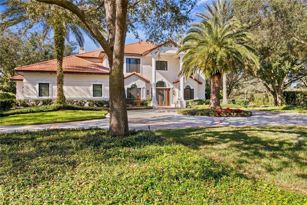 Single Family Residence in TAMPA