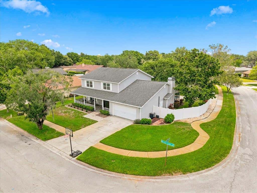 Single Family Residence in TAMPA