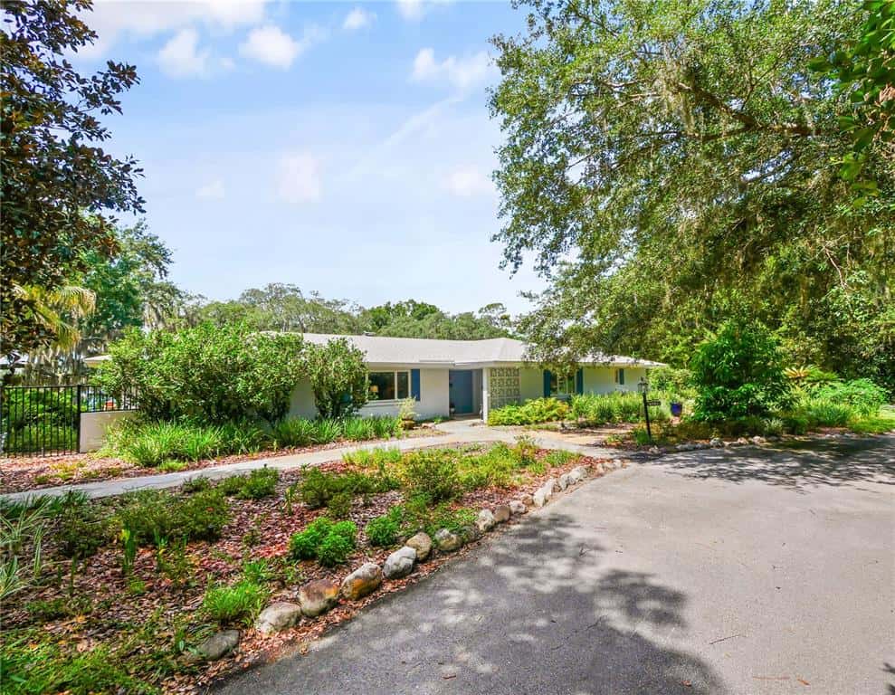Single Family Residence in OVIEDO