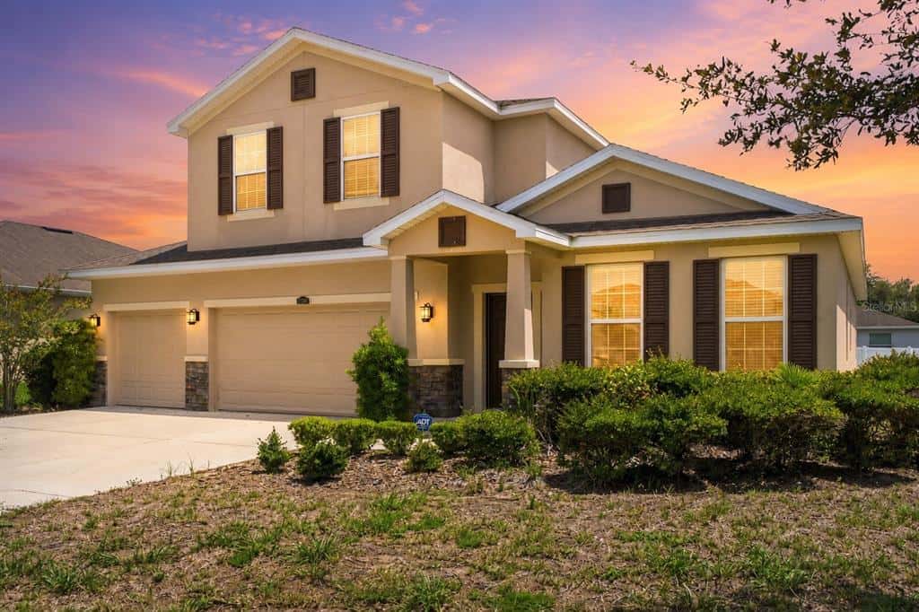 Single Family Residence in SPRING HILL