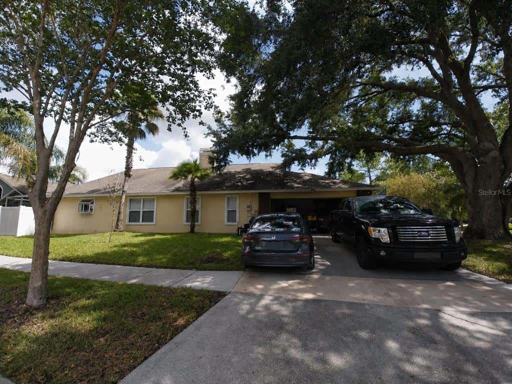Single Family Residence in TAMPA