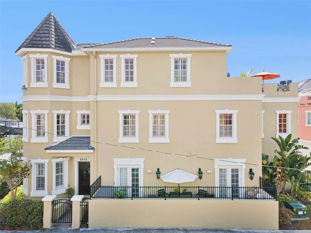 Townhouse in TAMPA