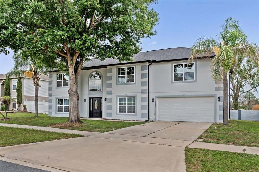 Single Family Residence in CLERMONT