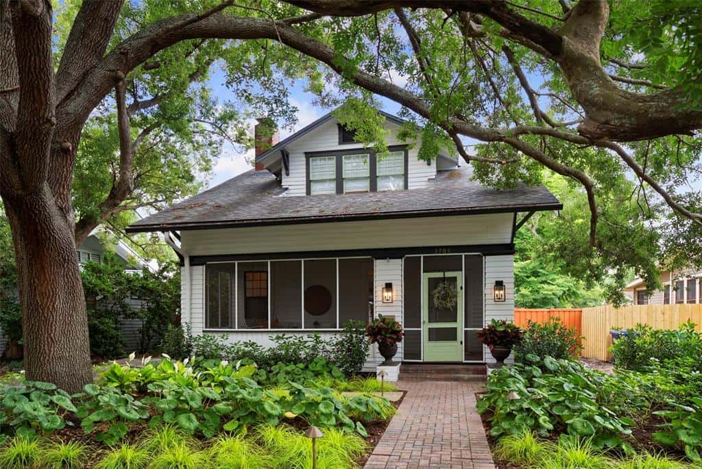 Single Family Residence in TAMPA