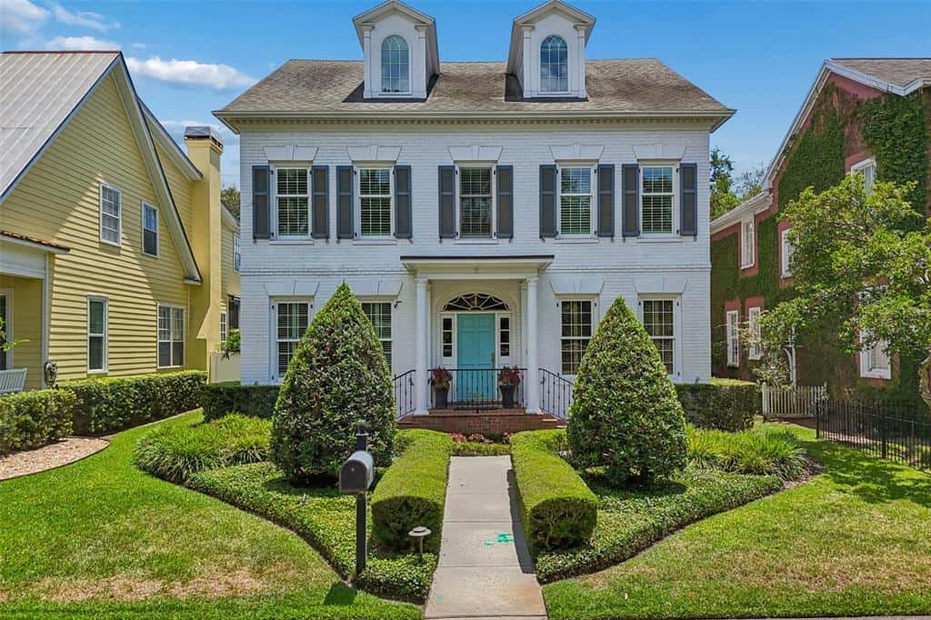 Single Family Residence in TAMPA