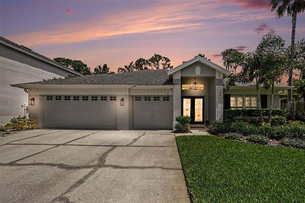 Single Family Residence in TAMPA