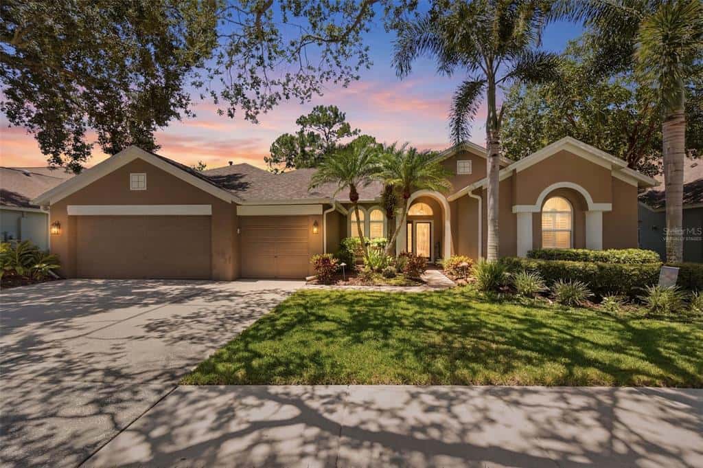 Single Family Residence in TAMPA