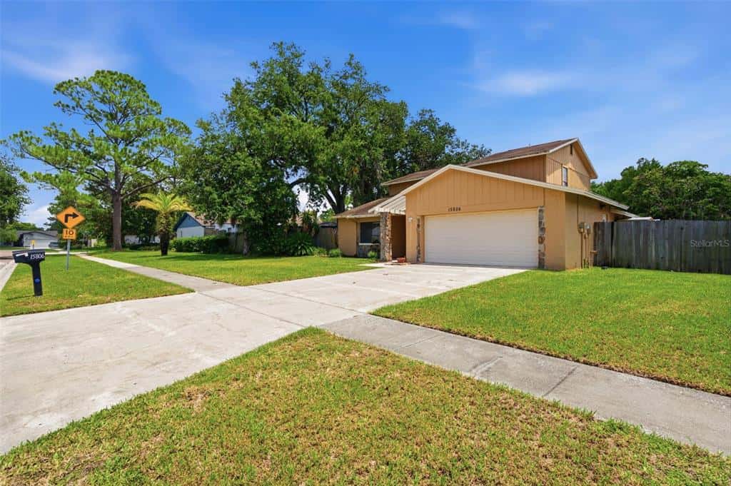 Single Family Residence in TAMPA