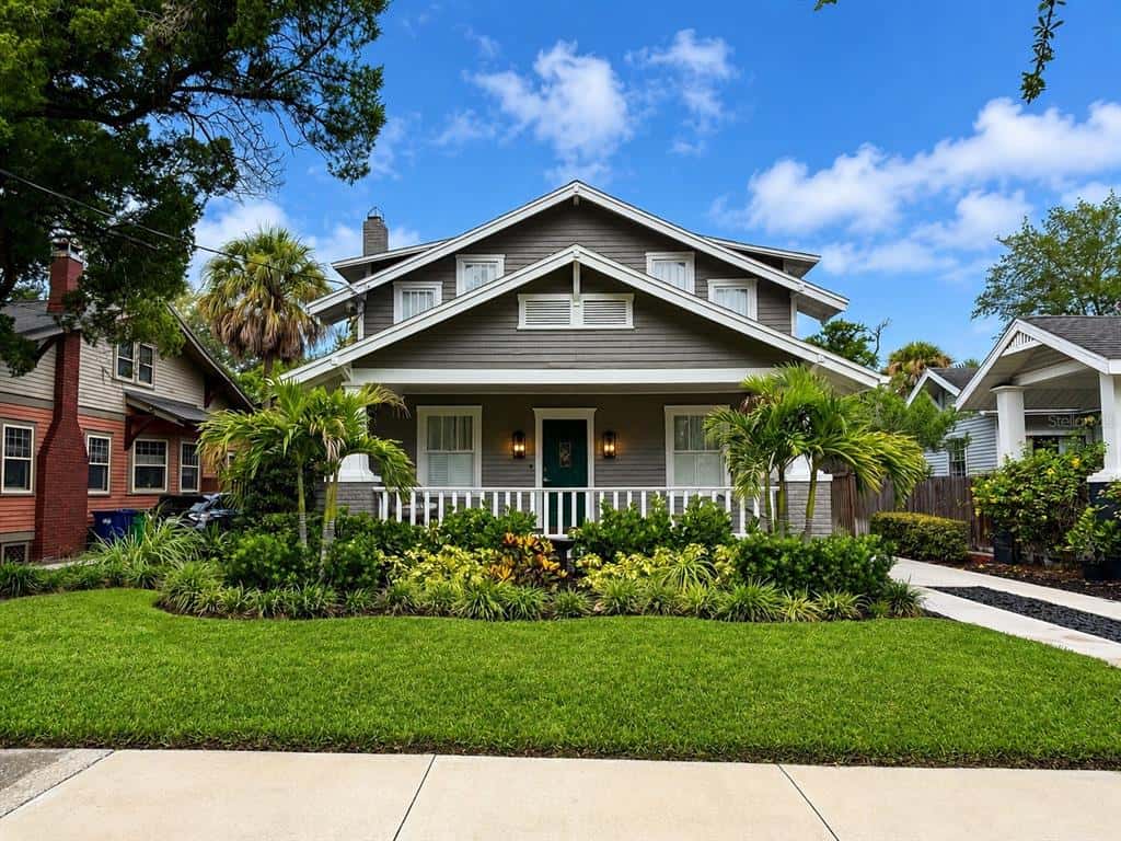 Single Family Residence in TAMPA