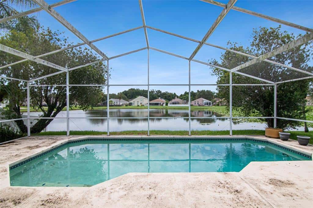 Single Family Residence in TAMPA
