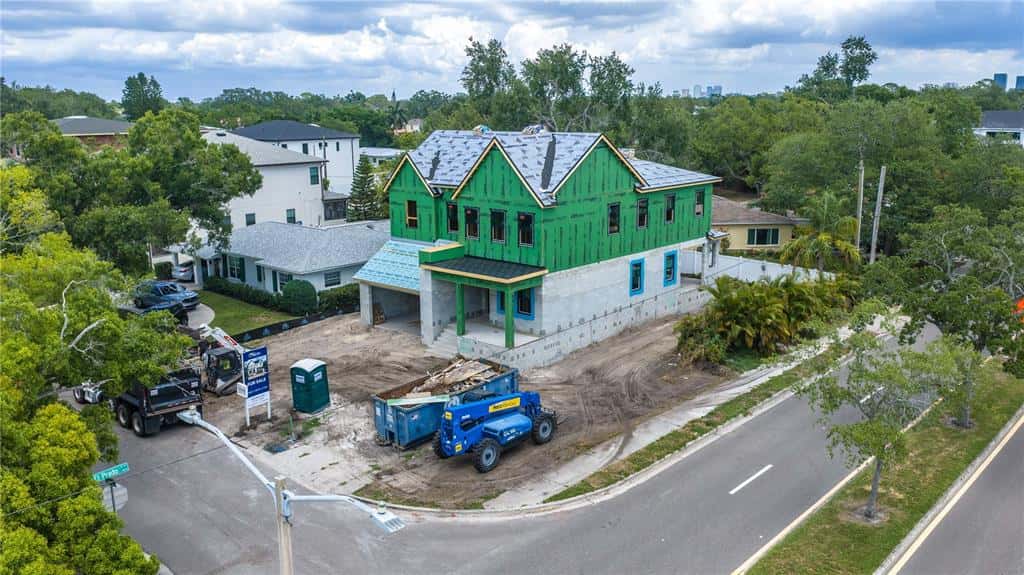 Single Family Residence in TAMPA