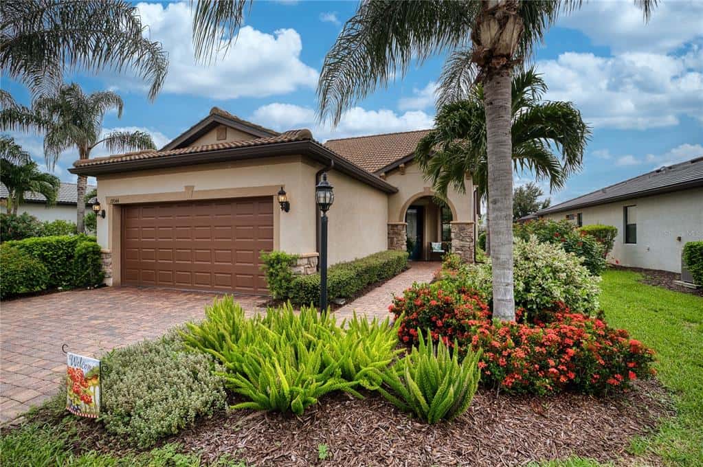 Single Family Residence in BRADENTON
