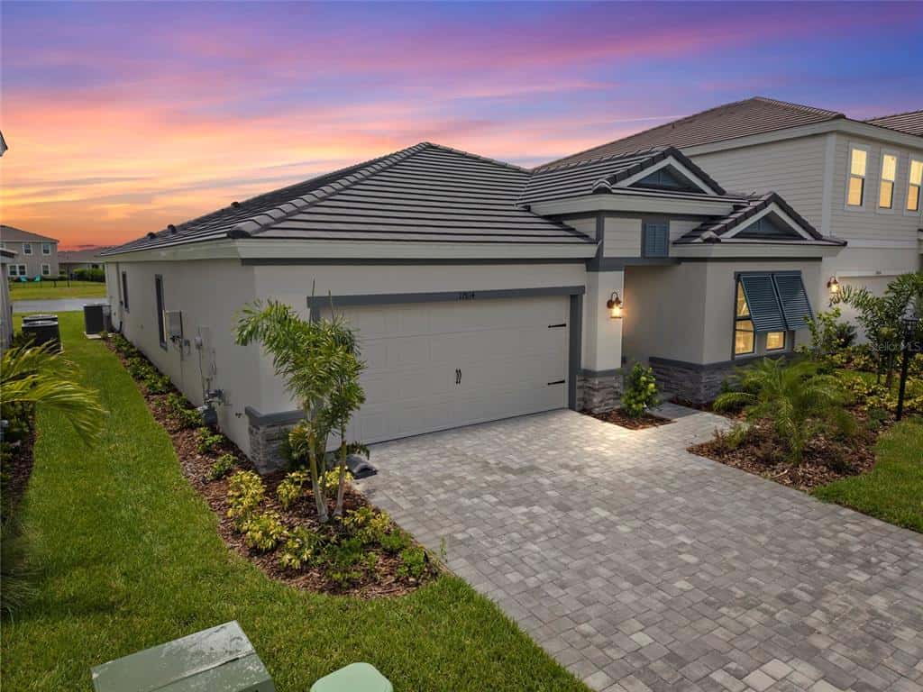 Single Family Residence in BRADENTON