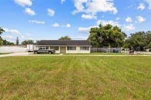 1/2 Duplex in CLEARWATER
