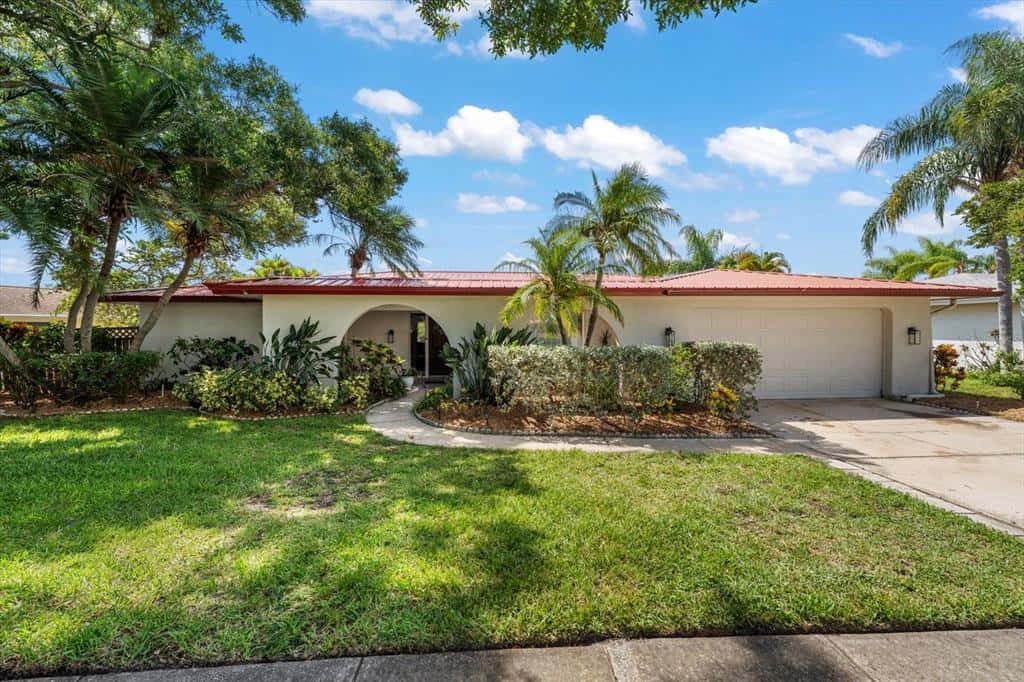 Single Family Residence in CLEARWATER
