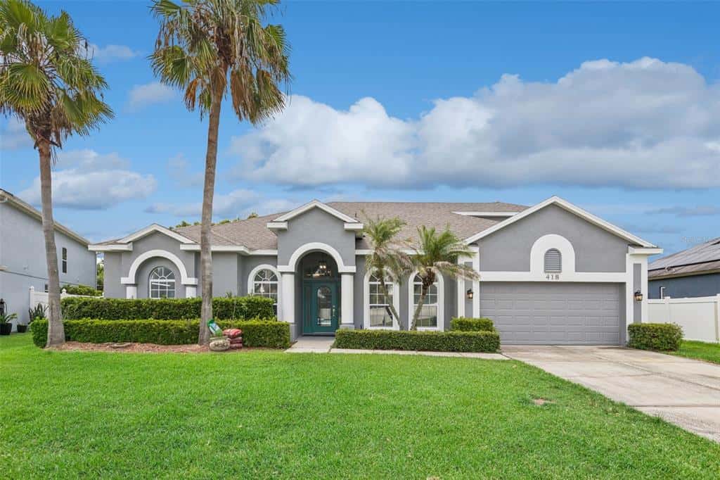 Single Family Residence in OCOEE