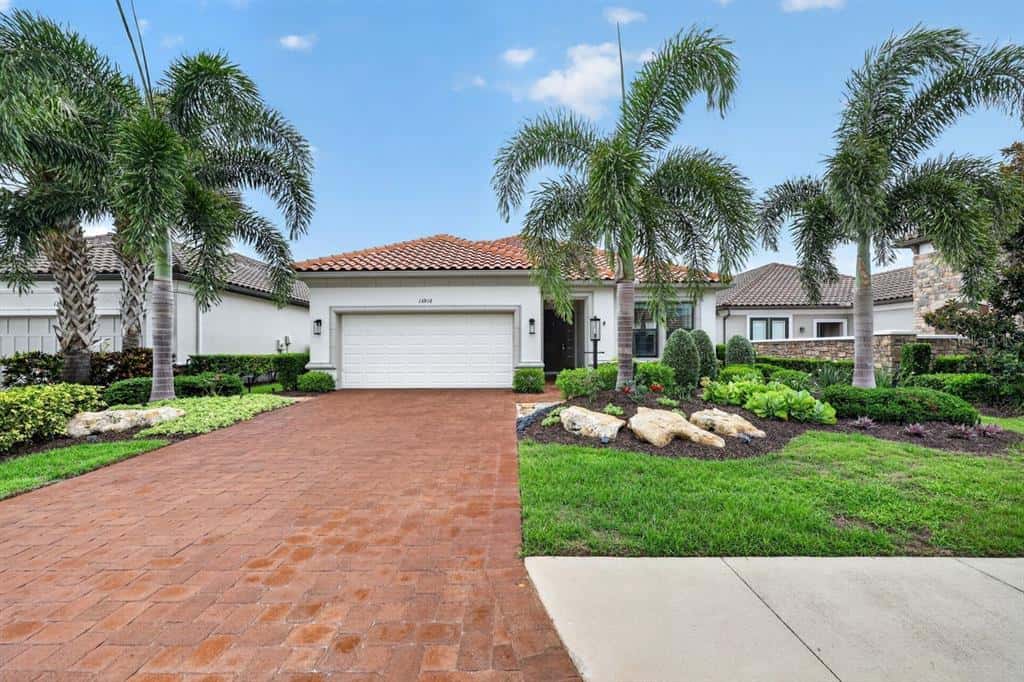 Single Family Residence in BRADENTON