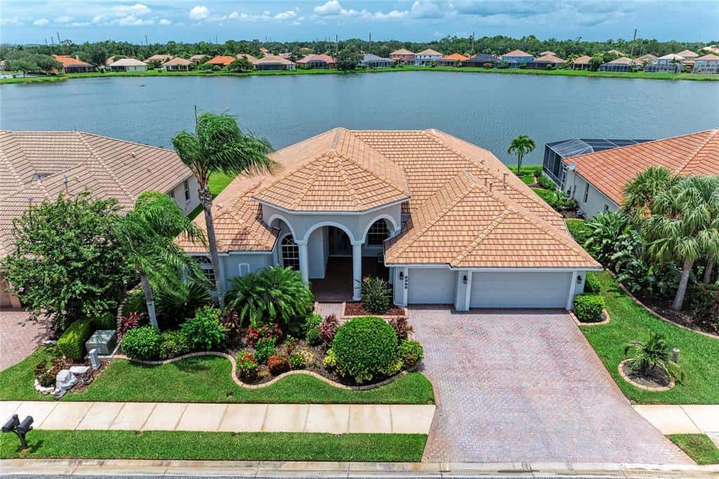 Single Family Residence in BRADENTON