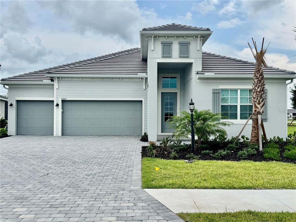 Single Family Residence in LAKEWOOD RANCH