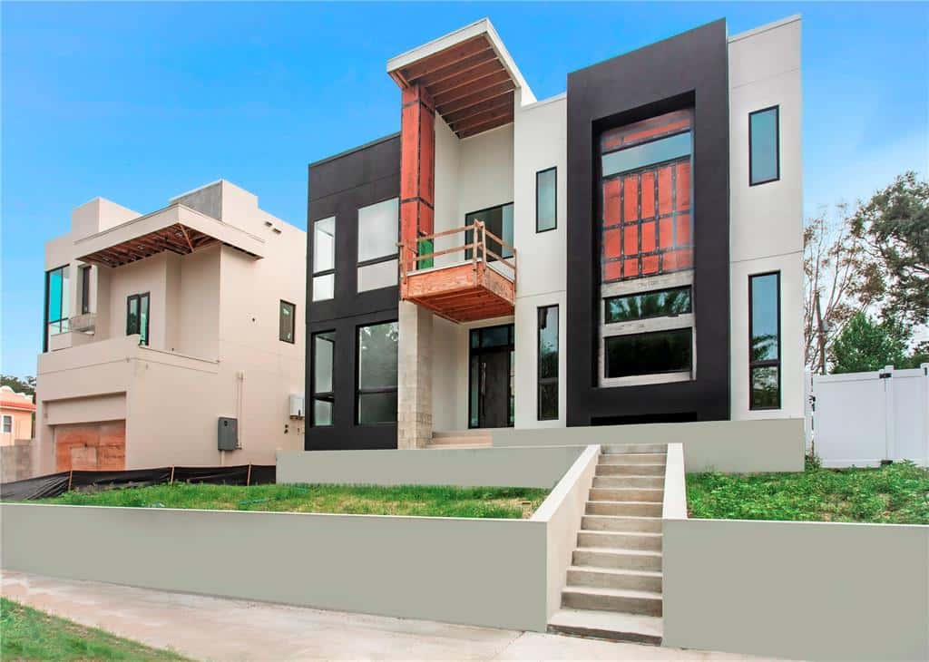 Single Family Residence in TAMPA