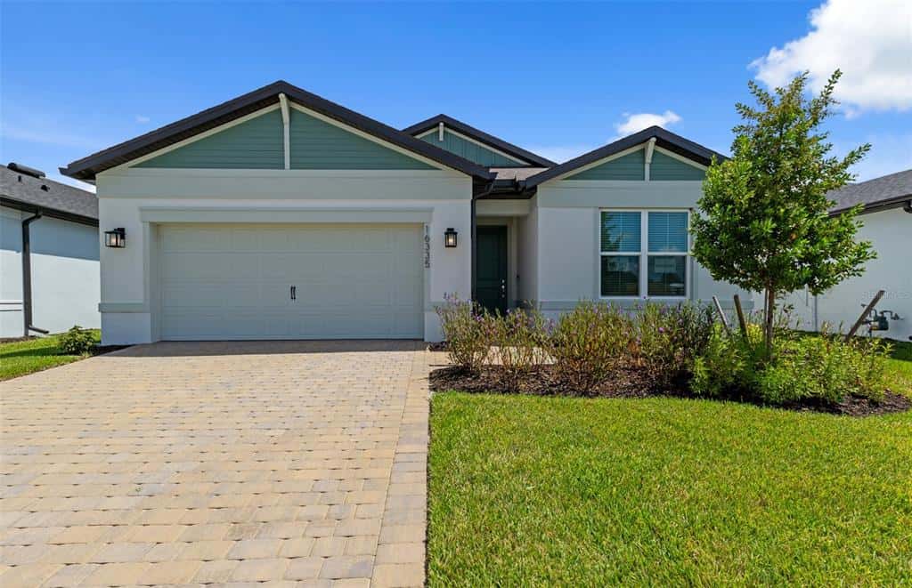 Single Family Residence in BRADENTON