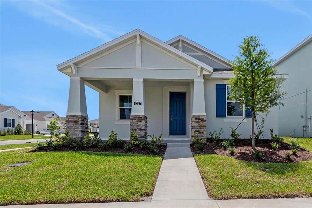 Single Family Residence in APOPKA