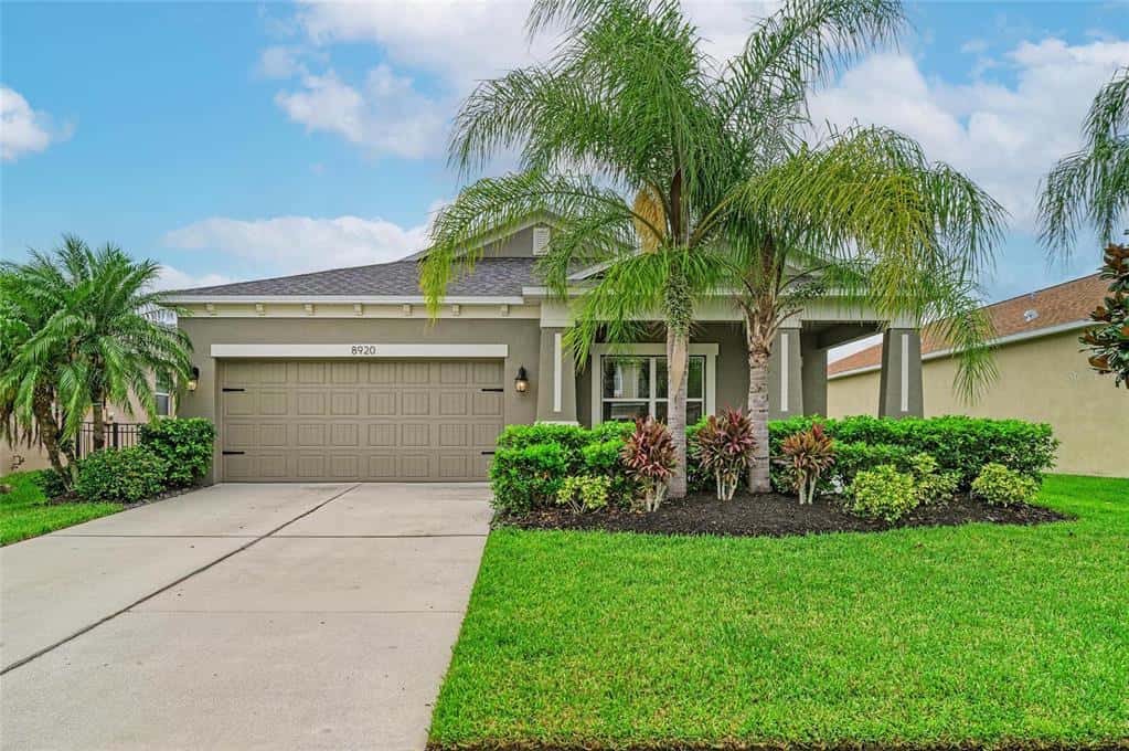 Single Family Residence in PARRISH
