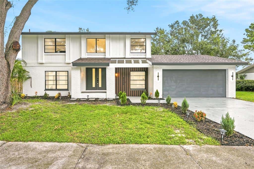 Single Family Residence in TAMPA