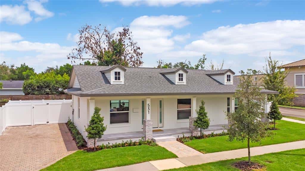Single Family Residence in WINTER PARK