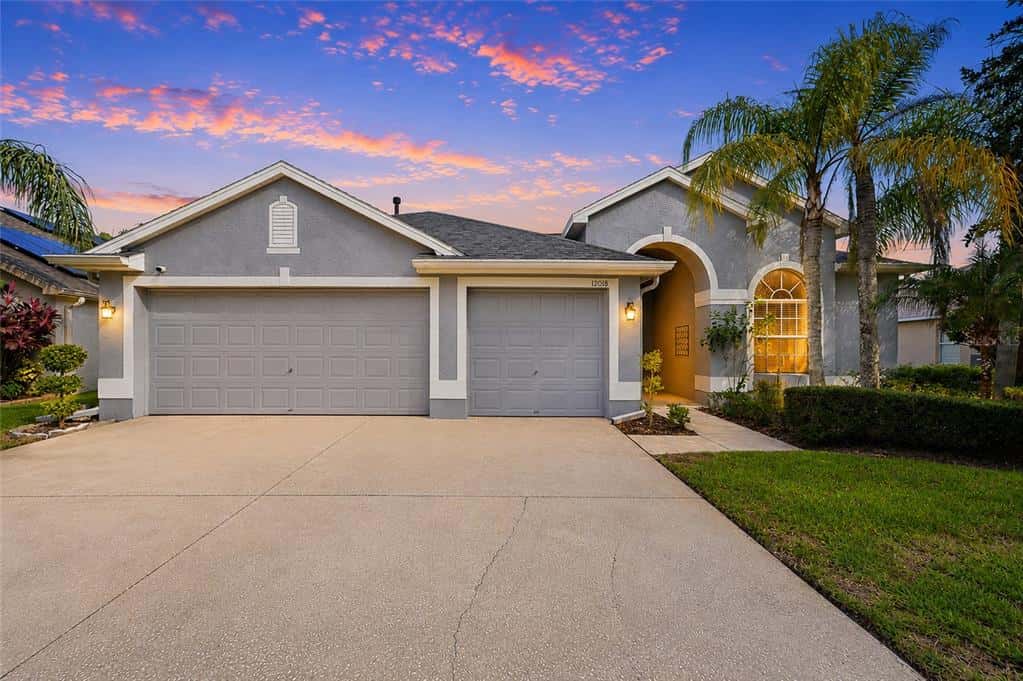 Single Family Residence in TAMPA