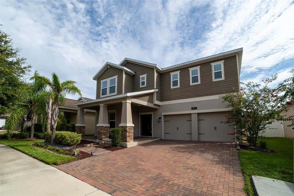 Single Family Residence in ORLANDO