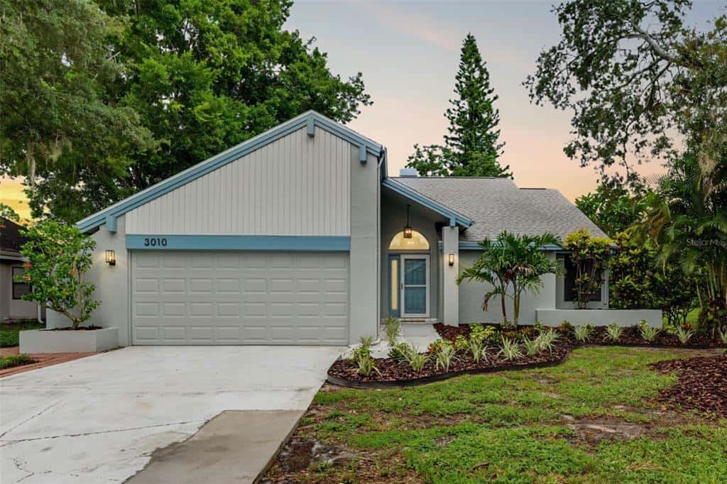 Single Family Residence in CLEARWATER