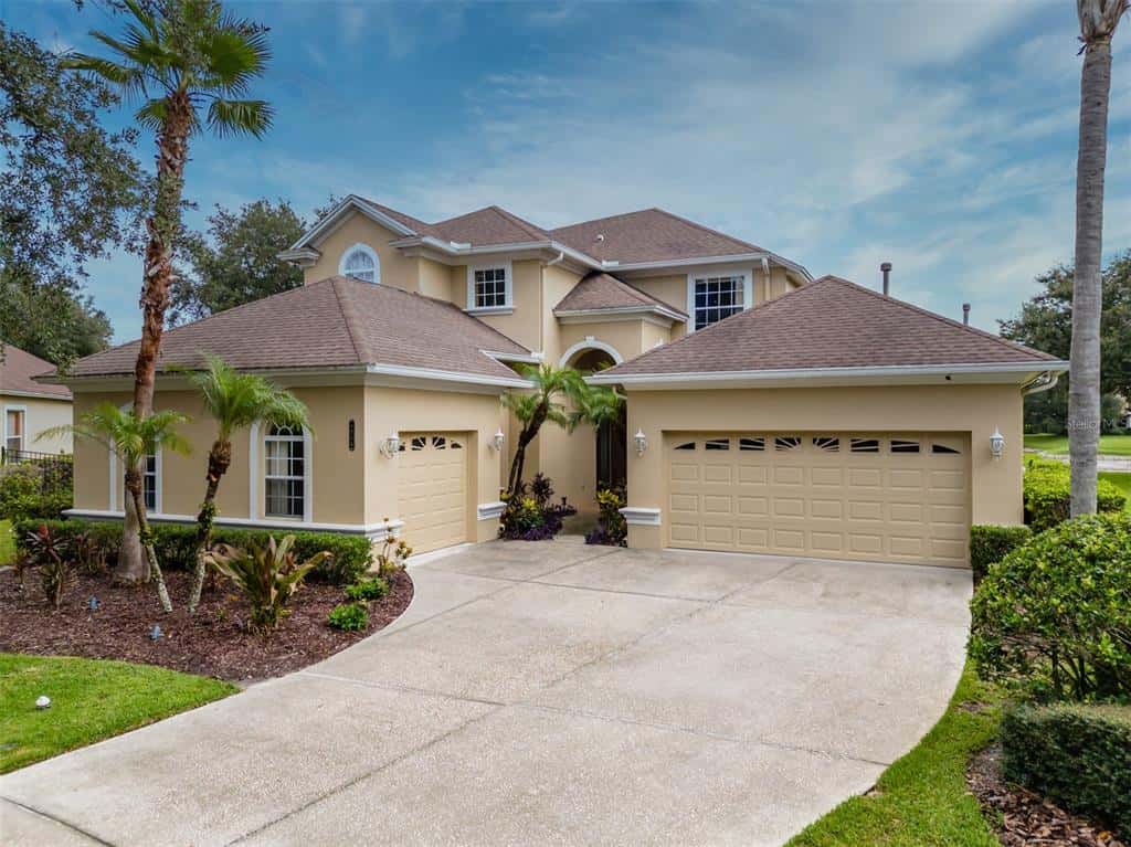 Single Family Residence in TAMPA