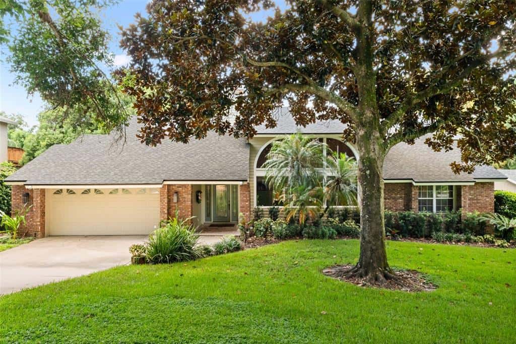 Single Family Residence in LONGWOOD