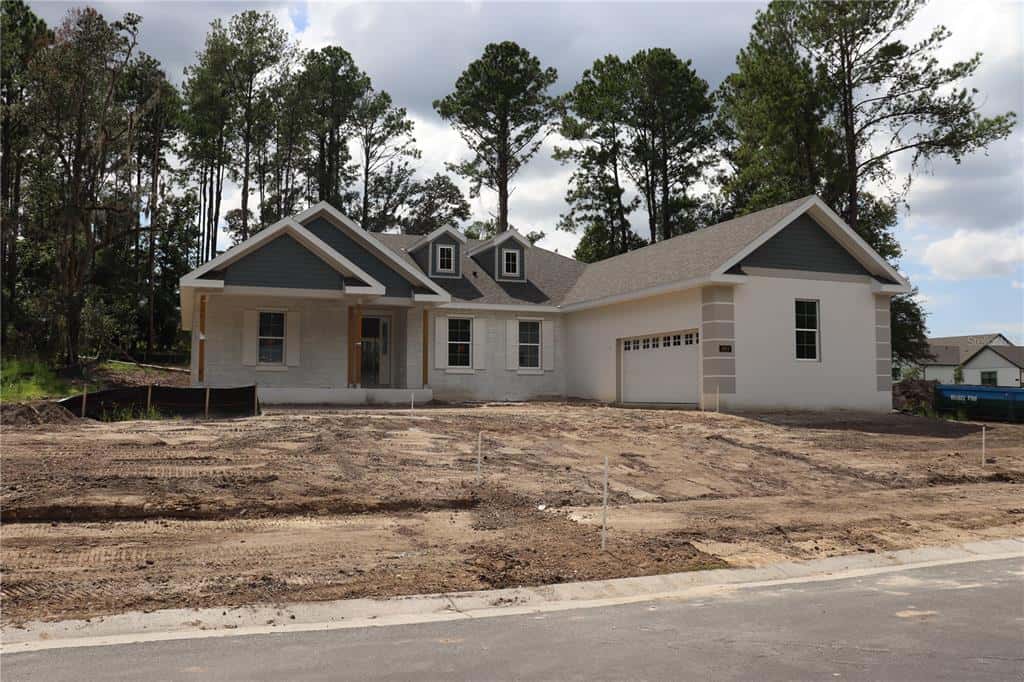 Single Family Residence in BROOKSVILLE