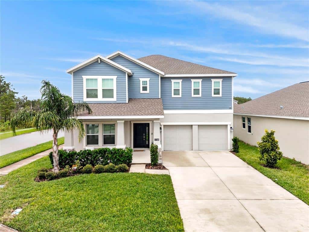 Single Family Residence in WINTER GARDEN
