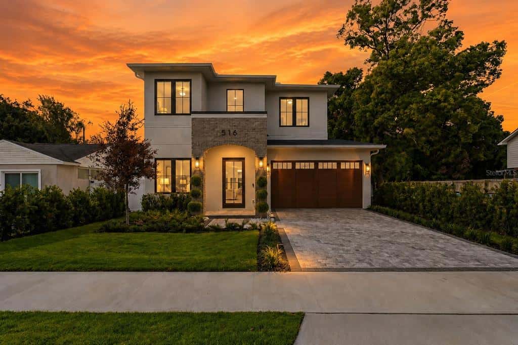 Single Family Residence in ORLANDO