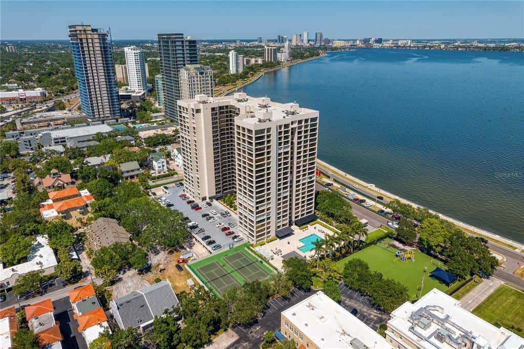 Condominium in TAMPA