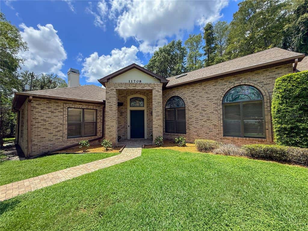 Single Family Residence in TAMPA