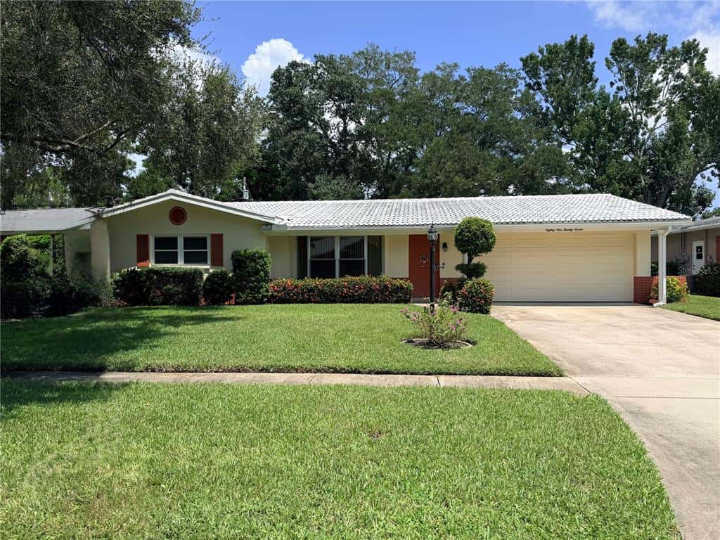 Single Family Residence in SEMINOLE