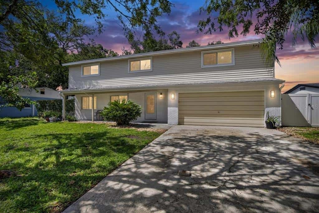 Single Family Residence in TAMPA