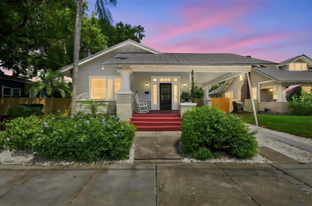 Single Family Residence in TAMPA