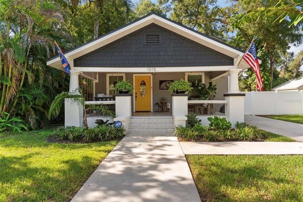 Single Family Residence in TAMPA